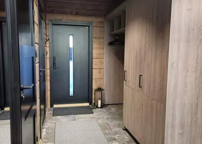 Finland - Raven B * Levi